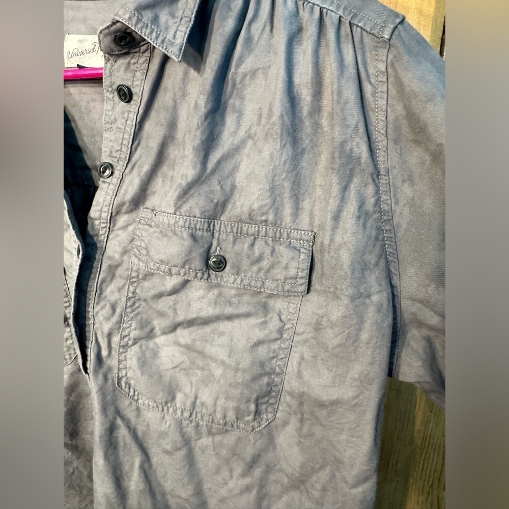 Universal Thread Gray Stone Washed Top Flattering Style Size Medium - Picture 3 of 9
